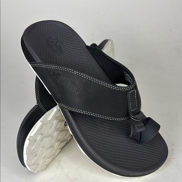 Chaco Pro Playa toe loop black leather sandals size 8
